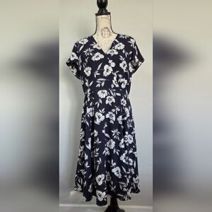 Ann Taylor Navy Blues Below The Knee Dress With White Flowers In Size 10